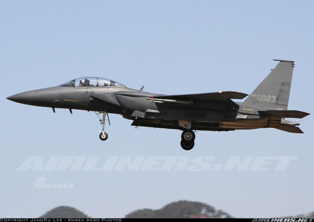 韩国叫嚣的本钱：60架美制F-15K战机虎视眈眈