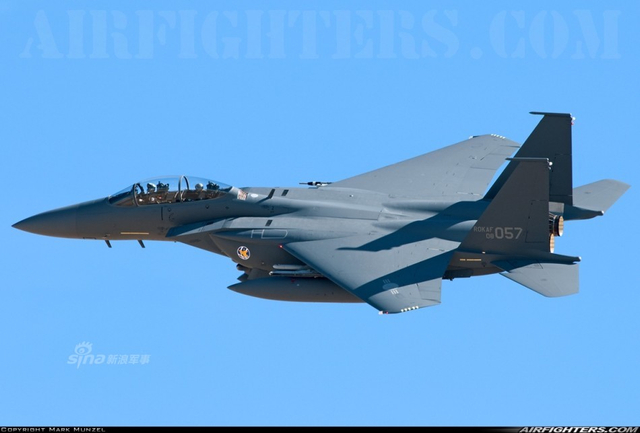 韩国叫嚣的本钱：60架美制F-15K战机虎视眈眈