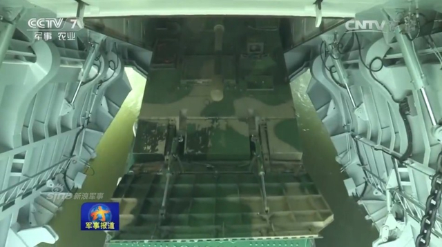 震慑台独！中国陆海空三军在东海进行登陆演习