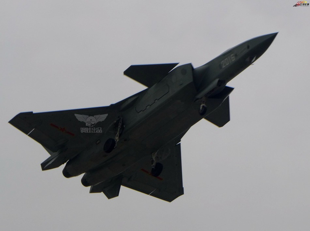 歼20这一刻中国军迷等了6年