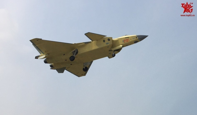 歼20这一刻中国军迷等了6年