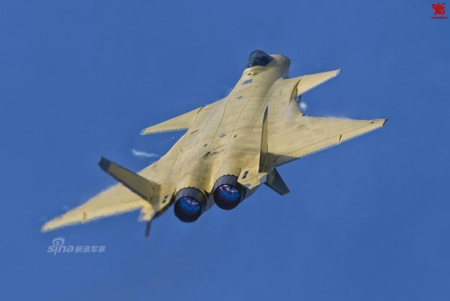 歼20这一刻中国军迷等了6年