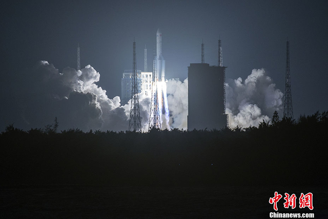 推力超1000吨：中国重型火箭长征5震撼发射 