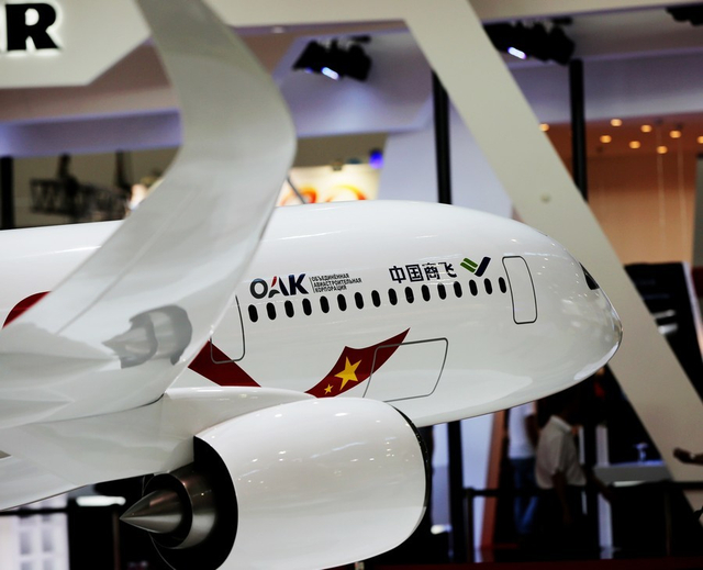 比C919强在哪?中俄合研宽体大飞机模型现珠海