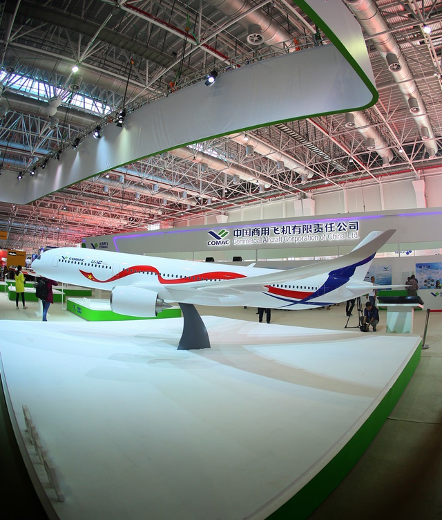 比C919强在哪?中俄合研宽体大飞机模型现珠海
