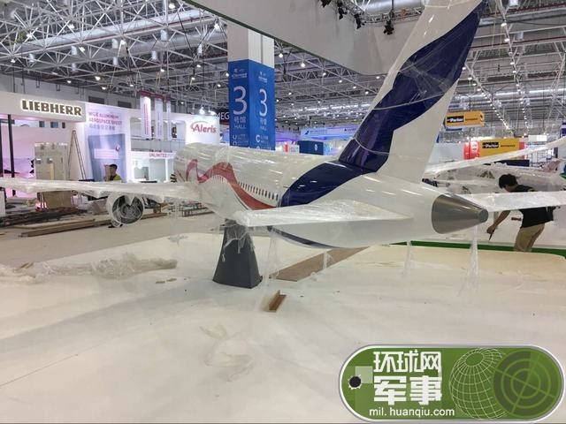 比C919强在哪?中俄合研宽体大飞机模型现珠海