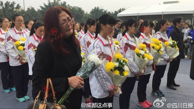 “金孔雀”余旭要回家了！让我们送她最后一程