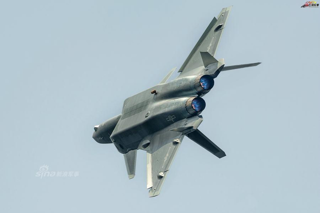 亚洲最最强战机又来了!中国歼20迷彩装照猛图