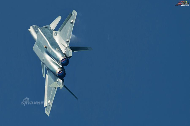 亚洲最最强战机又来了!中国歼20迷彩装照猛图