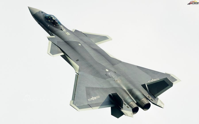 亚洲最最强战机又来了!中国歼20迷彩装照猛图