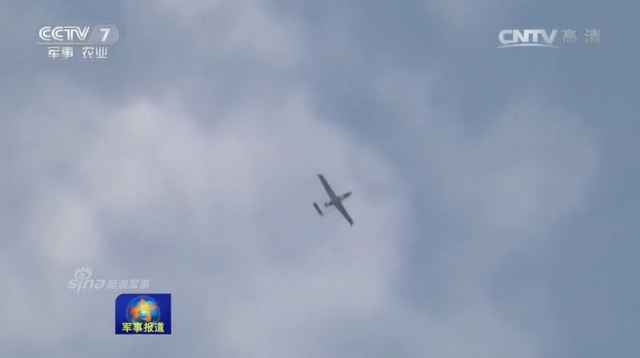 解放军两栖合成营05式战车突击：备战台海战事