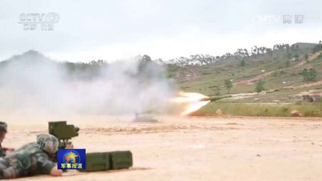 解放军两栖合成营05式战车突击：备战台海战事