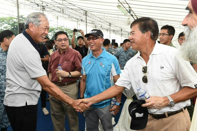 这个小国凭什么叫嚣中国?新加坡F15G公路起降