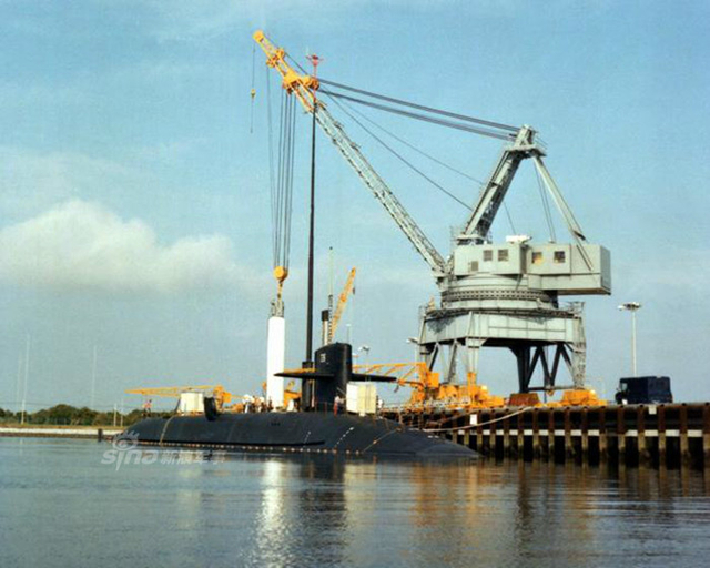 中美潜射导弹比拼:巨浪2不如三叉戟仍需努力