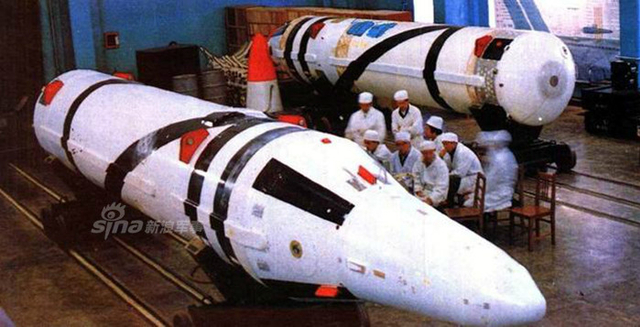 中美潜射导弹比拼:巨浪2不如三叉戟仍需努力