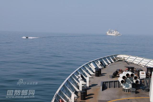 南海舰队演练:054A近防炮怒射