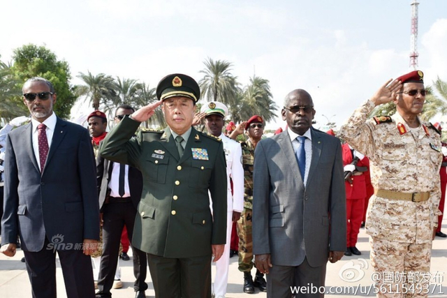 走向海外!范长龙上将首次视察我军吉布提基地
