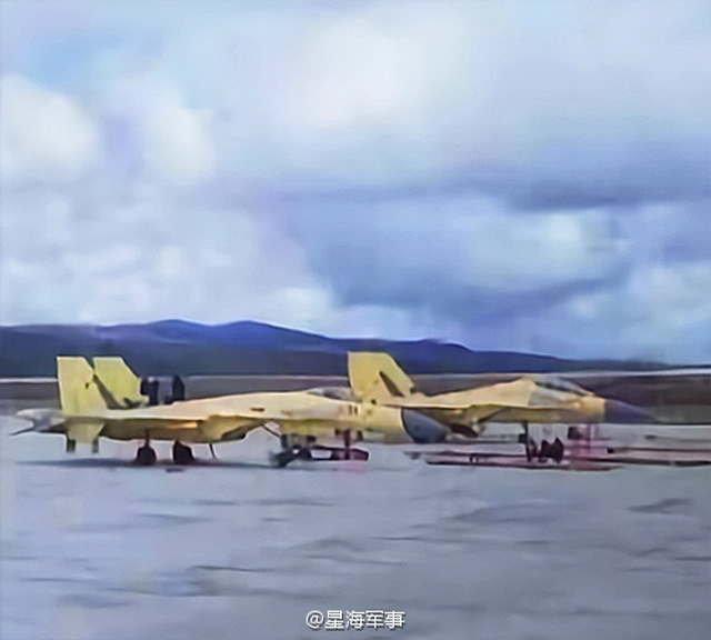 中国空军未来双壁！歼11D和歼16战机同时现身