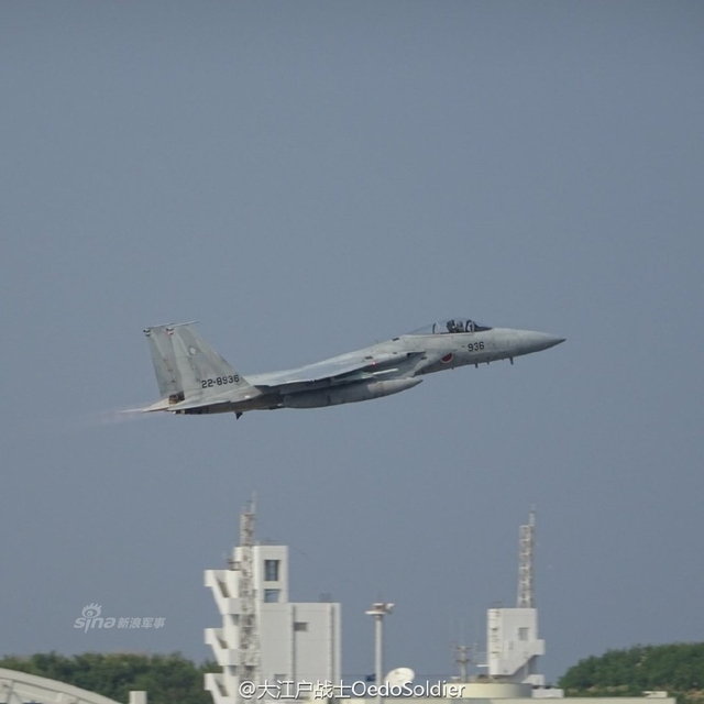 中国空军再赴西太：日F15战机抵近释放干扰弹