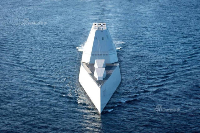 吓唬我们？美国海军高调展示最强隐身大白舰队