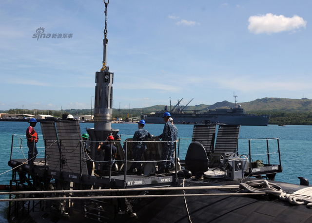 准备对付中国?美军核潜艇装战斧导弹垂发装置