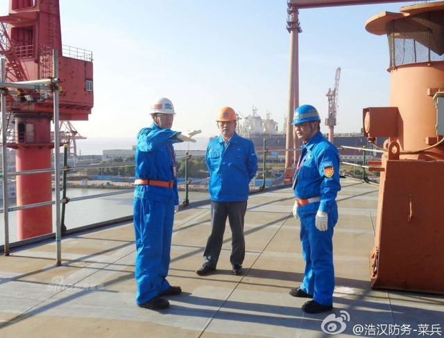 登上大船!055大驱近距离曝光