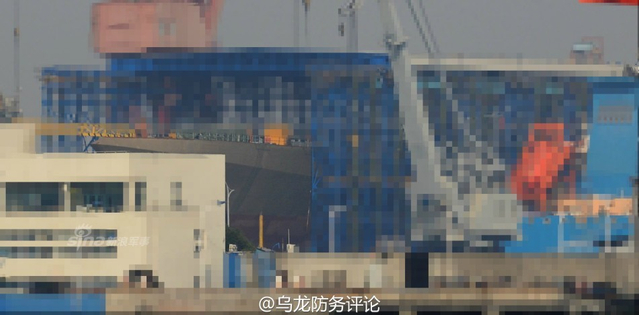 登上大船！疑曝中国在建055大驱最近距离图片