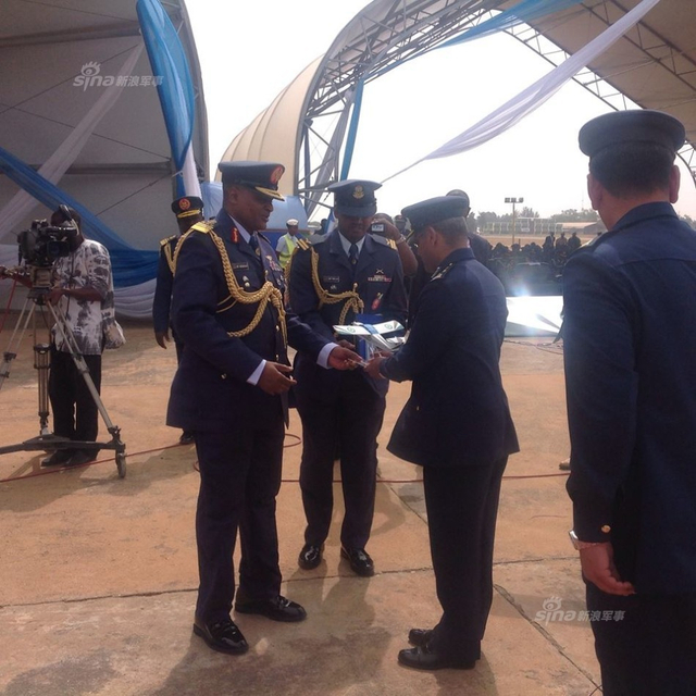 枭龙能否顺利入驻非洲?尼日利亚接收巴铁战机