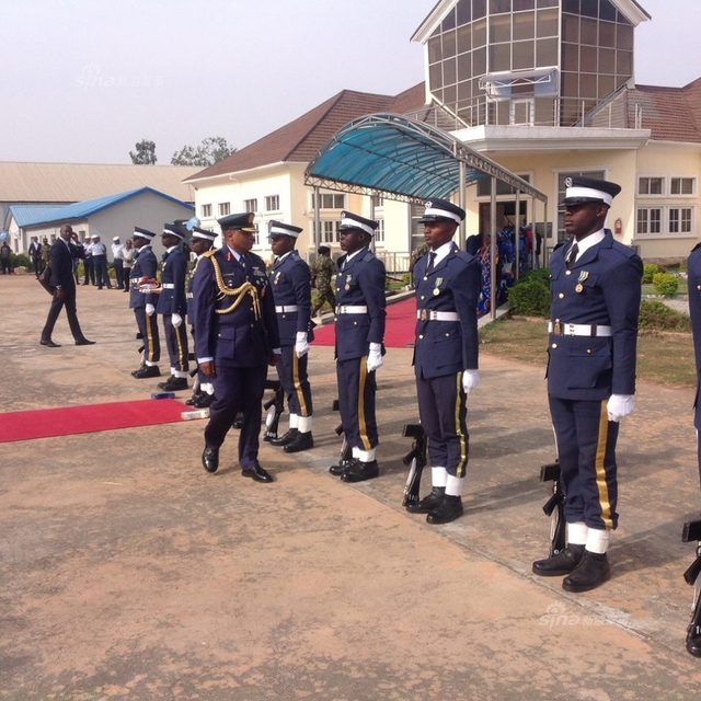 枭龙能否顺利入驻非洲?尼日利亚接收巴铁战机