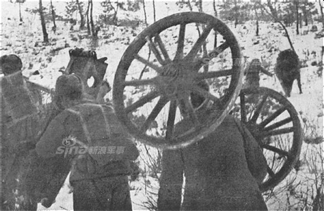 靠这些硬嗑美军！朝鲜战争初期志愿军的重武器