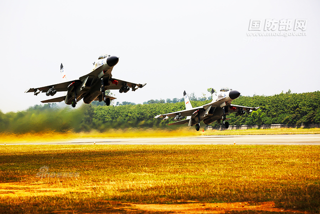 中国72架歼11BH战机部署海南：轮流上永兴岛