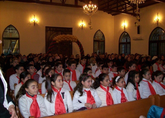 叙利亚各地欢庆阿勒颇大捷！民众街头喜迎圣诞