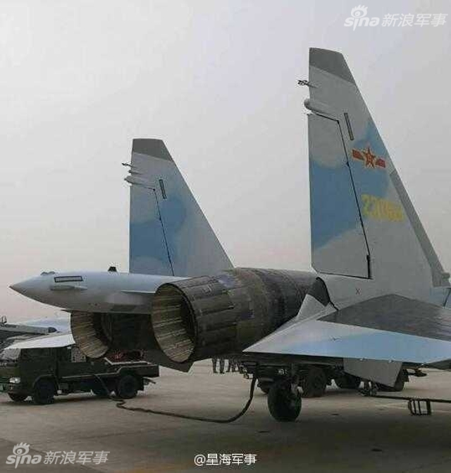 中国机场?疑曝俄售华苏35战机