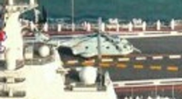 辽宁号航母舰载直升机大合影：首曝直18F上舰