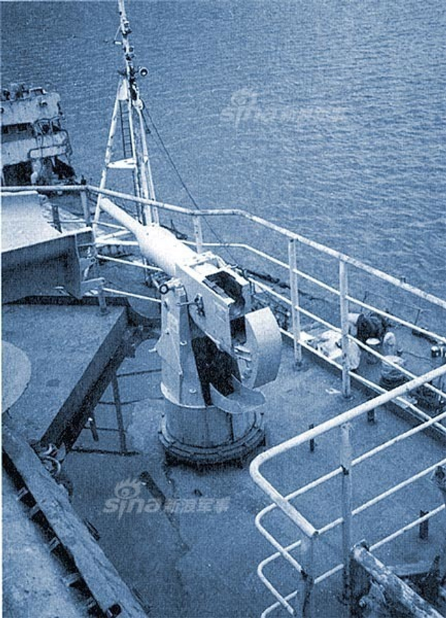 俄罗斯航母曾经的岁月：和辽宁舰唯一的合影照