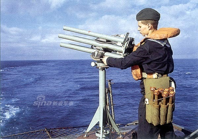 俄罗斯航母曾经的岁月：和辽宁舰唯一的合影照