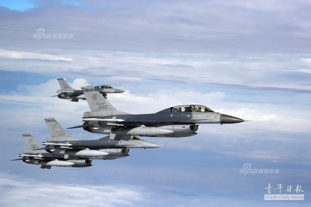 蔡英文非法窜访美国 台军出动大批F16战机护航