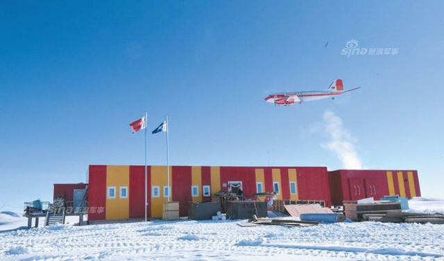 征服冰穹！中国雪鹰601运输机降落南极昆仑站