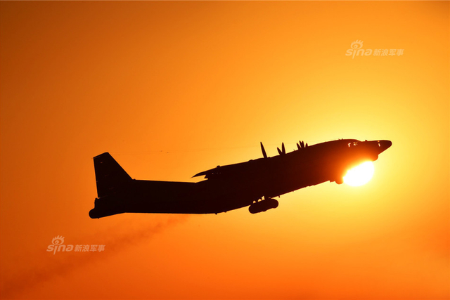 电子豹压制防空！中国红剑军演现对地编队实力