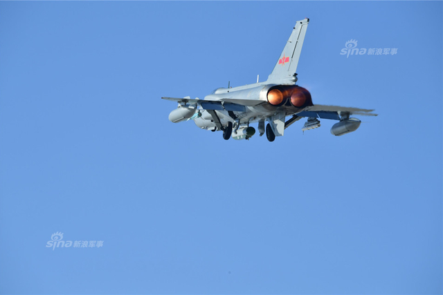 电子豹压制防空！中国红剑军演现对地编队实力