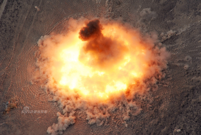 中国东风15导弹十枚震撼齐射!威慑台湾某些人