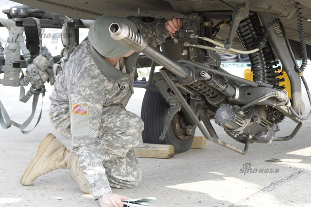 啥意思，这个时候来？美国阿帕奇紧急抵达韩国