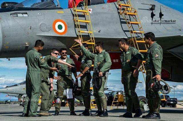 以中国为对手！海量图片展示印度军队强悍实力