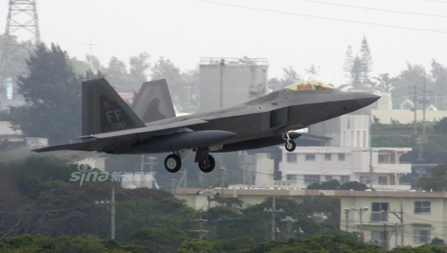 F35难抗衡歼20！美军紧急部署F22战机到冲绳