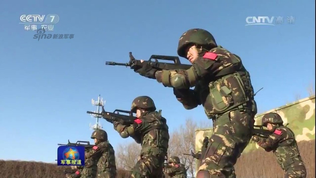 万岁军的铿锵玫瑰:曝38集团军女子特种兵训练