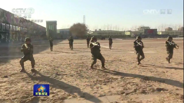 万岁军的铿锵玫瑰:曝38集团军女子特种兵训练