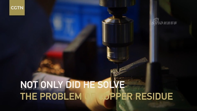 飞鲨怎炼成？中国歼15生产车间和加工细节曝光