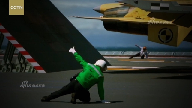 飞鲨怎炼成？中国歼15生产车间和加工细节曝光