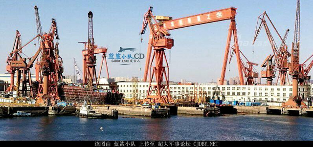 一年造一个舰队!中国国产航母和战舰停满船厂