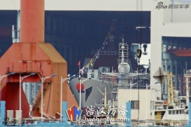 一年造一个舰队!中国国产航母和战舰停满船厂